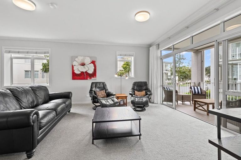 Photo of property in 63 Parkside Drive, Orewa, 0931