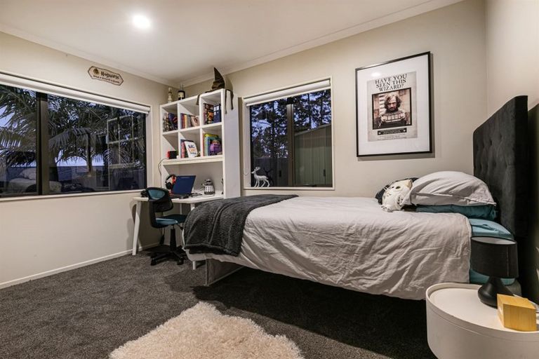 Photo of property in 22 Bradnor Meadows Drive, Swanson, Auckland, 0612