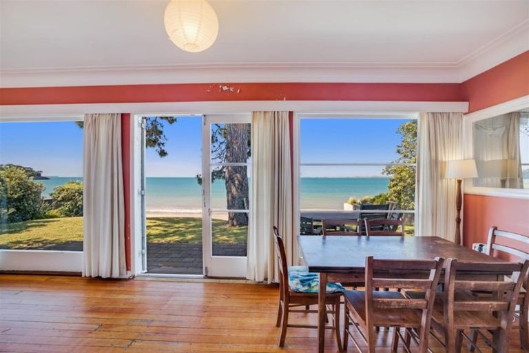 Photo of property in 35 Craig Road, Milford, Auckland, 0620