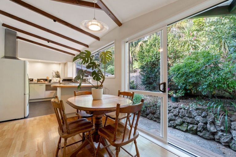 Photo of property in 232b Atkinson Road, Titirangi, Auckland, 0604