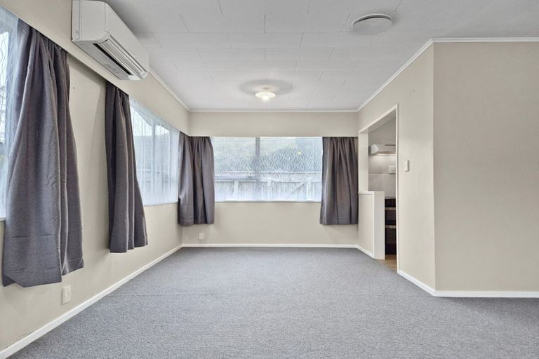 Photo of property in 32 Matthews Road, Wainuiomata, Lower Hutt, 5014