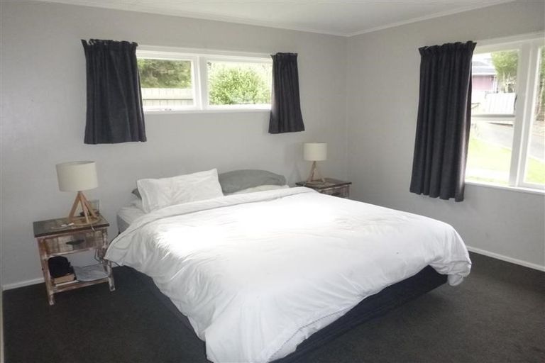 Photo of property in 80 Mulberry Street, Normandale, Lower Hutt, 5010