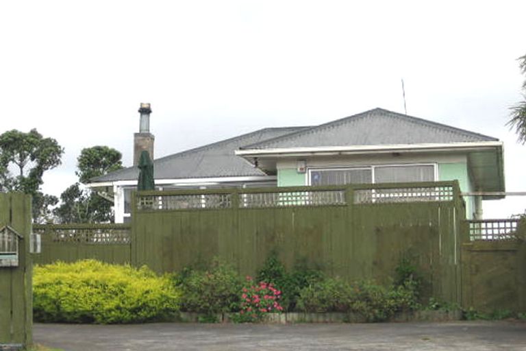 Photo of property in 266 Sturges Road, Henderson, Auckland, 0612