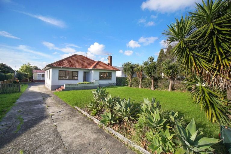 Photo of property in 56 Landscape Road, Papatoetoe, Auckland, 2025