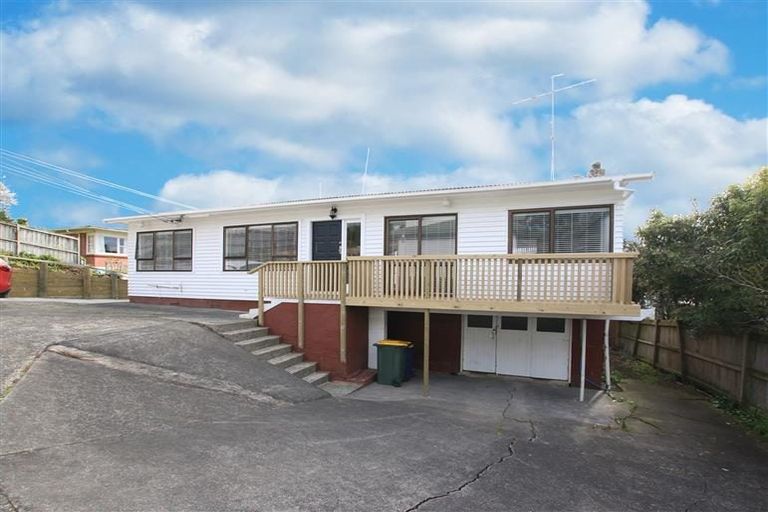 Photo of property in 1/658 Beach Road, Browns Bay, Auckland, 0630
