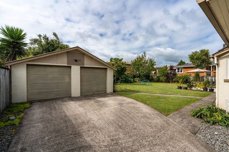 Photo of property in 37 Storey Avenue, Forest Lake, Hamilton, 3200