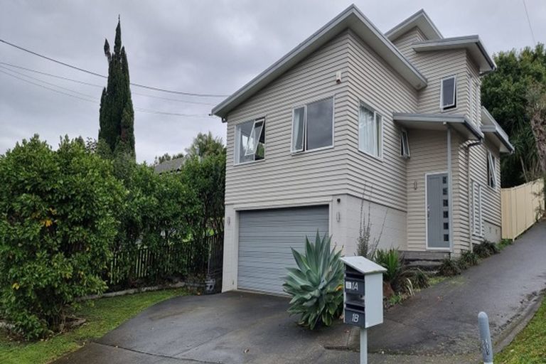 Photo of property in 1a Hythe Terrace, Mairangi Bay, Auckland, 0630