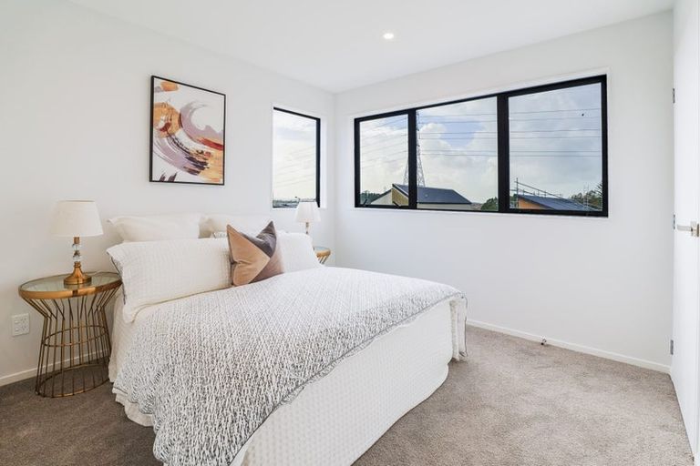 Photo of property in 61 Horokaka Street, Massey, Auckland, 0614