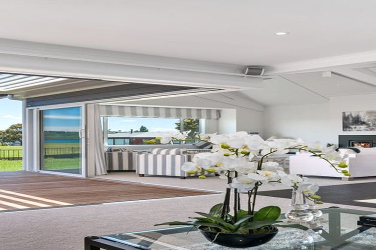 Photo of property in 16 Olsen Place, Kinloch, 3385