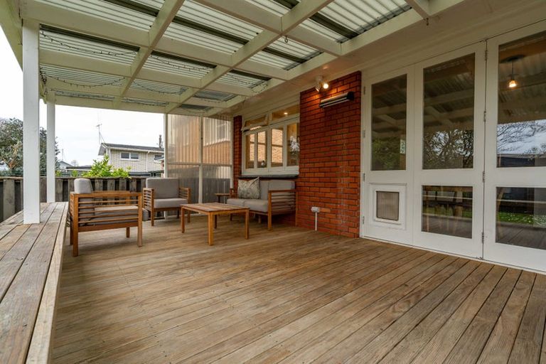 Photo of property in 16 Kensington Place, Fairfield, Hamilton, 3214