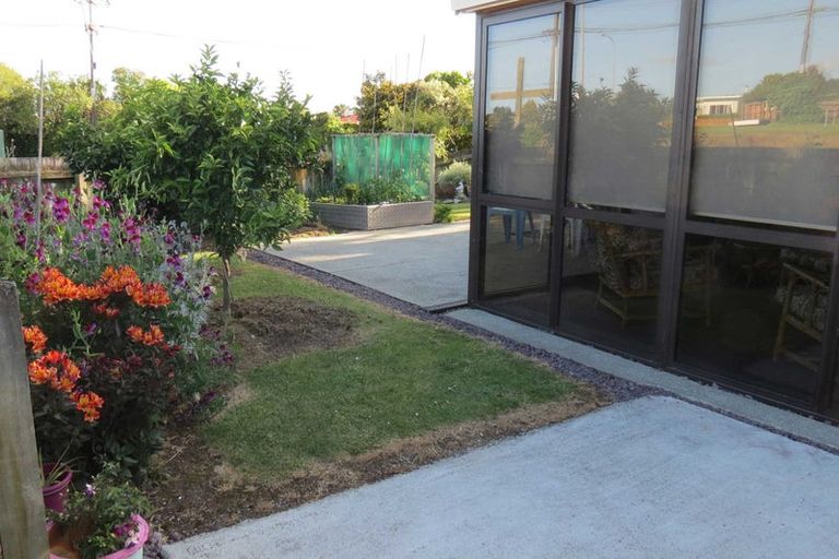 Photo of property in 96a Onerahi Road, Onerahi, Whangarei, 0110