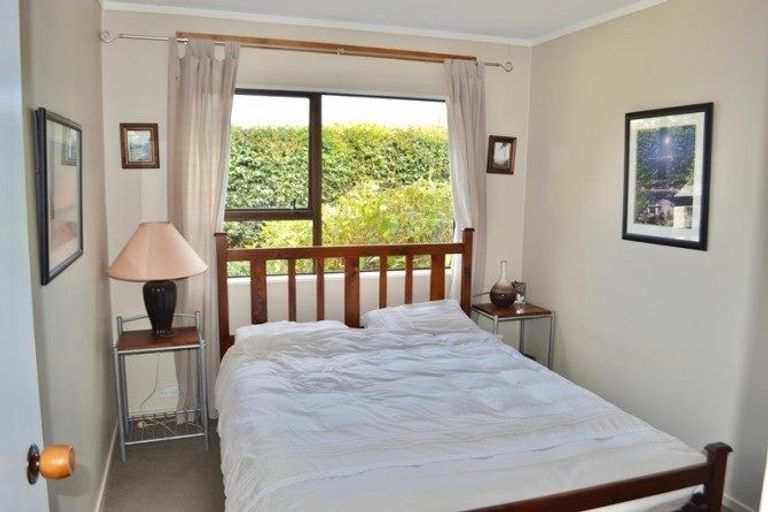 Photo of property in 11 Renata Road, Otaki, 5512