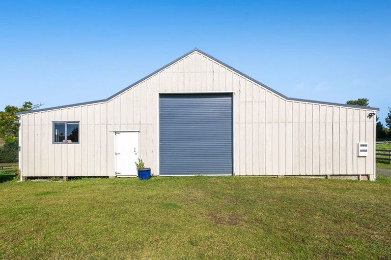 Photo of property in 211 Stoney Creek Road, Kaukapakapa, 0873