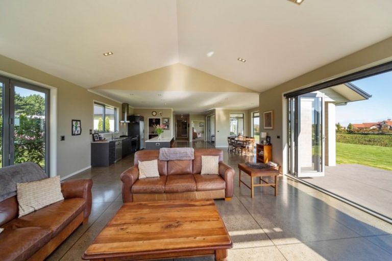 Photo of property in 396 Upland Road, Tarurutangi, New Plymouth, 4372