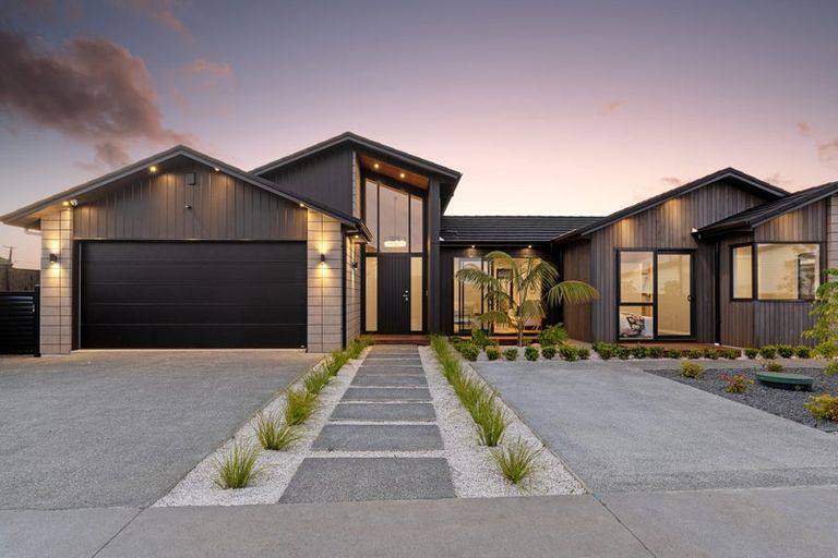Photo of property in 56 Kewa Road, Albany Heights, Auckland, 0632