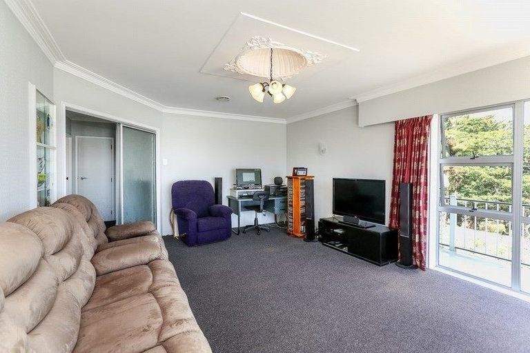 Photo of property in 312 Tukapa Street, Hurdon, New Plymouth, 4310