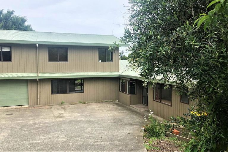 Photo of property in 120 Caton Road, Waitakere, Henderson, 0782