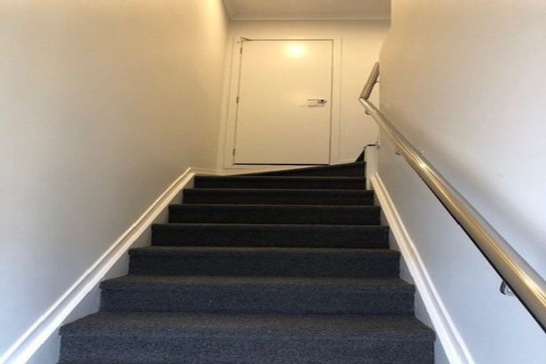 Photo of property in 5/9 Marlene Avenue, Te Atatu South, Auckland, 0610