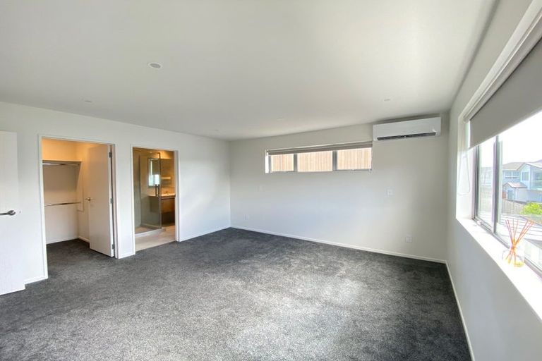 Photo of property in 20 Toanui Road, Hobsonville, Auckland, 0616