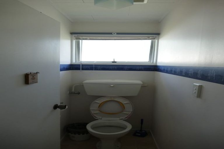 Photo of property in 51 Lynn Road, Bayview, Auckland, 0629