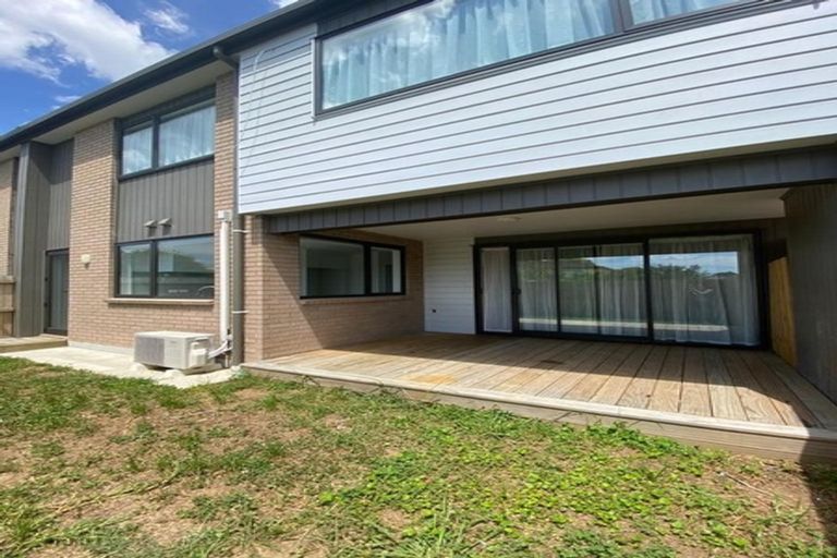 Photo of property in 3/31 Kenderdine Road, Papatoetoe, Auckland, 2025