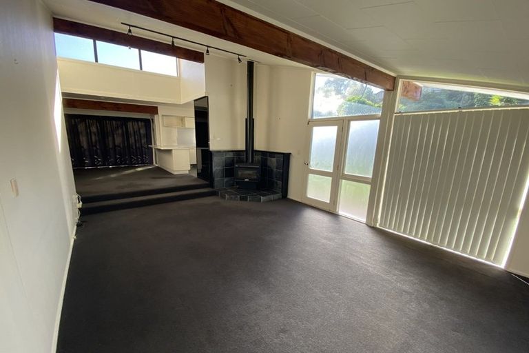 Photo of property in 8d Nevada Drive, Merrilands, New Plymouth, 4312