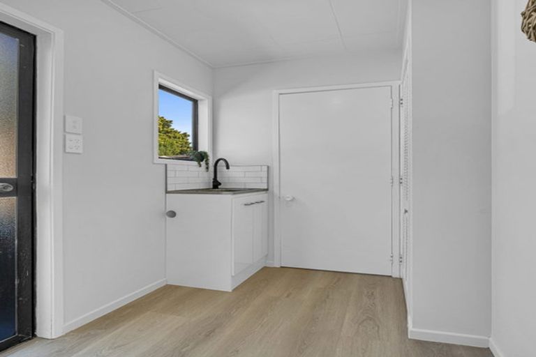 Photo of property in 2/40 Rosella Road, Mangere East, Auckland, 2024