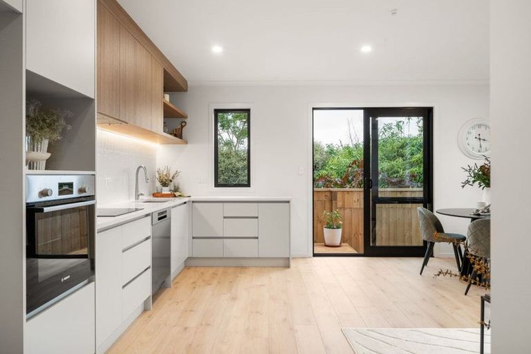 Photo of property in 143 Clarence Street, Hamilton Lake, Hamilton, 3204