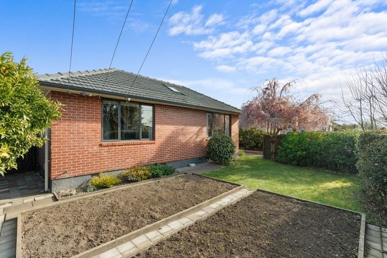 Photo of property in 39 Bevington Street, Avonhead, Christchurch, 8042