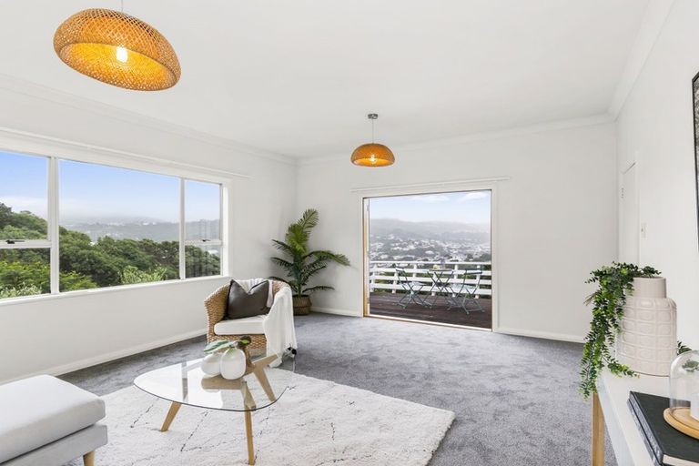 Photo of property in 22 Liffey Crescent, Island Bay, Wellington, 6023