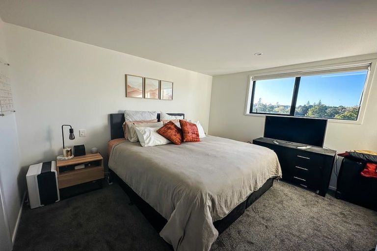 Photo of property in 4/14 Wilsher Crescent, Henderson, Auckland, 0612