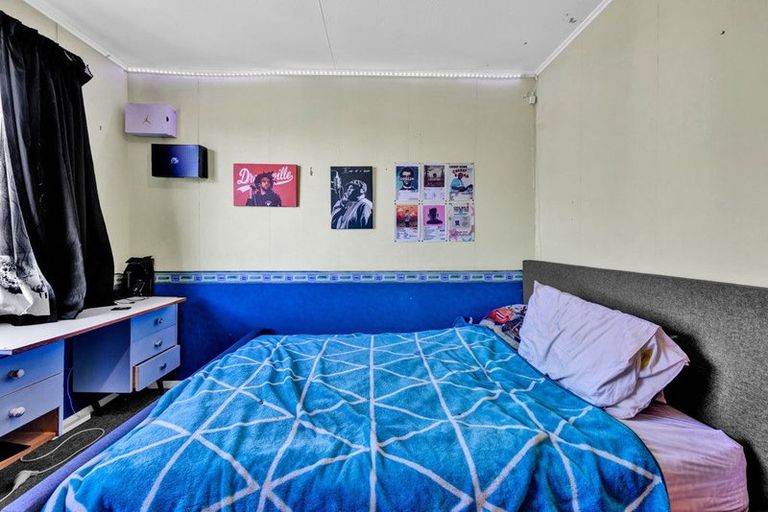 Photo of property in 9 Manawapou Road, Hawera, 4610