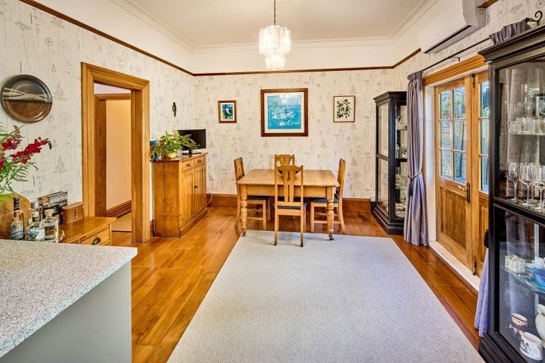 Photo of property in 133 Melbourne Road, Island Bay, Wellington, 6023