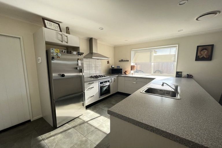 Photo of property in 84b Seddon Street, Wallaceville, Upper Hutt, 5018