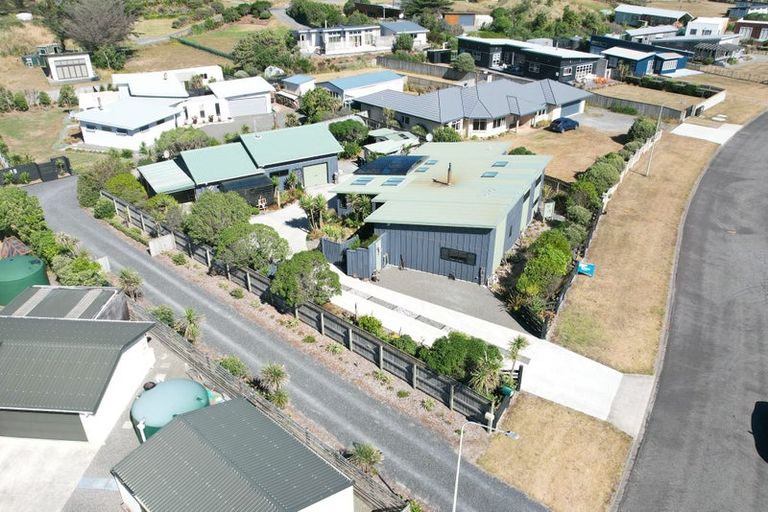 Photo of property in 46 Kent Avenue, Waitarere Beach, Levin, 5510