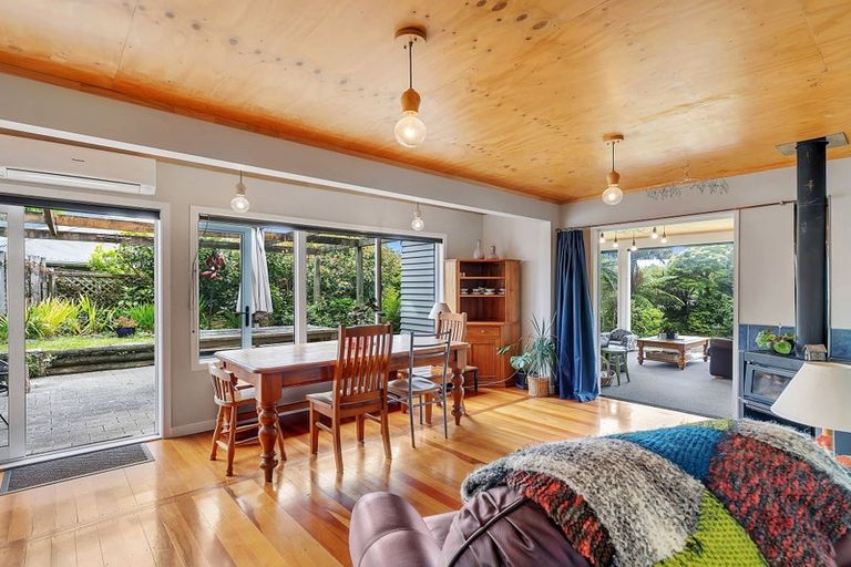 Photo of property in 4 Stephen Street, Tawa, Wellington, 5028