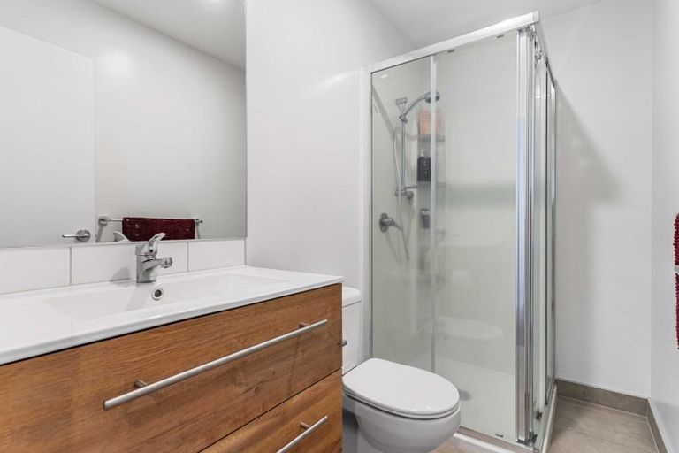 Photo of property in 23 Tokai Place, Glen Eden, Auckland, 0602