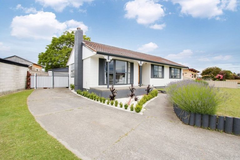 Photo of property in 3 Selkirk Street, Tamatea, Napier, 4112