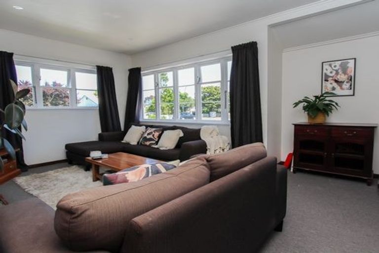 Photo of property in 2 Bains Avenue, Hamilton East, Hamilton, 3216