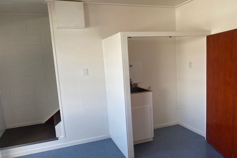 Photo of property in 9 Esplanade Road, Mount Eden, Auckland, 1024