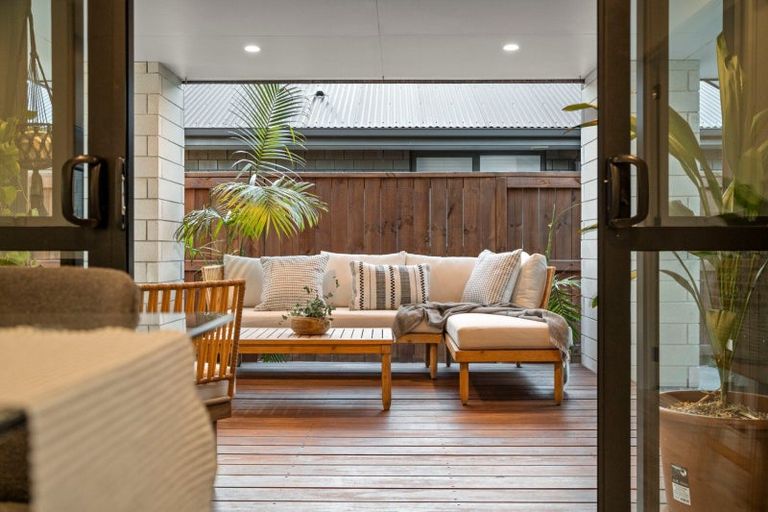 Photo of property in 14 Sarcodia Place, Papamoa Beach, Papamoa, 3118