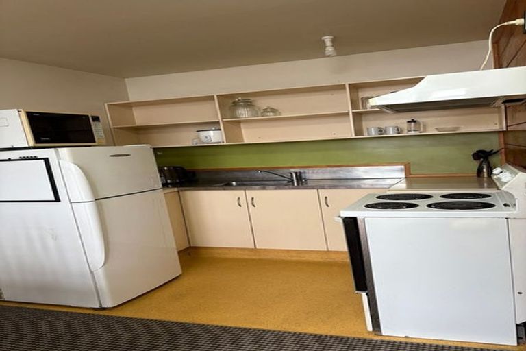 Photo of property in Te Awhina Apartments, 6/22 Sussex Street, Mount Cook, Wellington, 6021