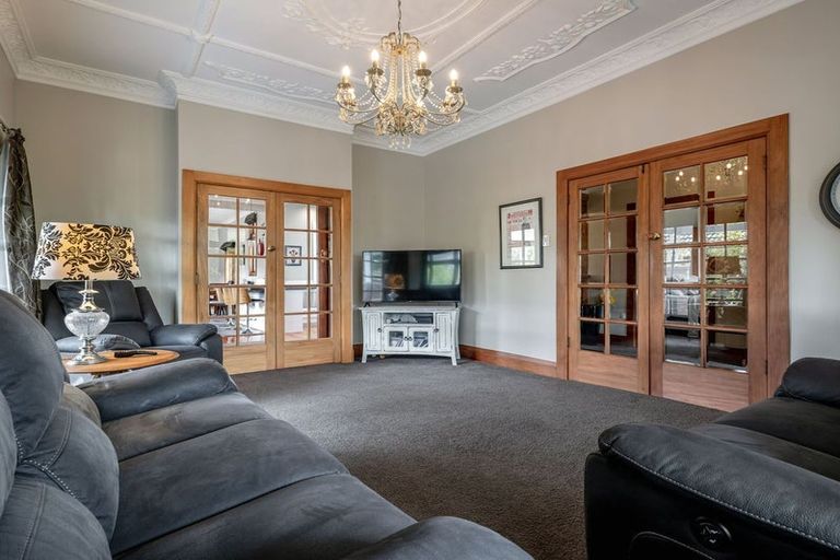 Photo of property in 24 Elmira Avenue, Hokowhitu, Palmerston North, 4410