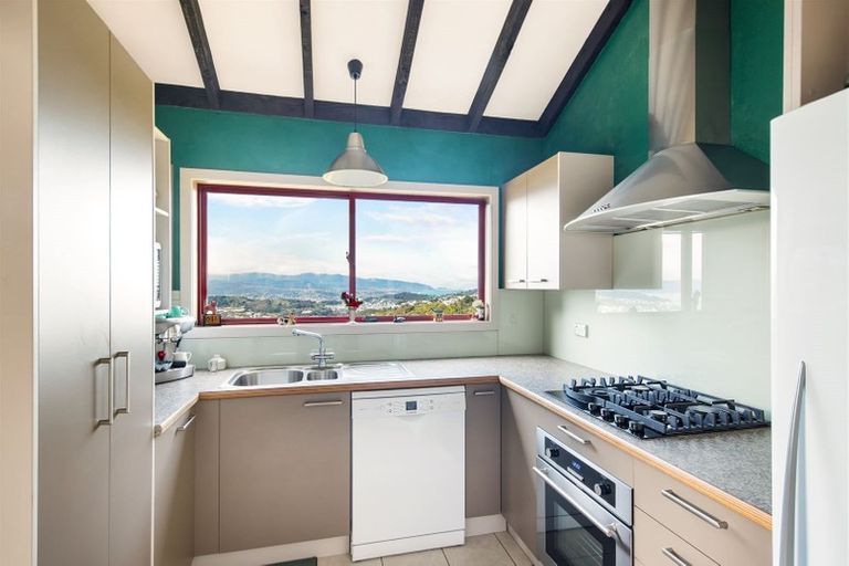 Photo of property in 52 Highbury Road, Highbury, Wellington, 6012