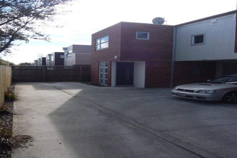 Photo of property in 3/55 Thackeray Place, Waltham, Christchurch, 8023