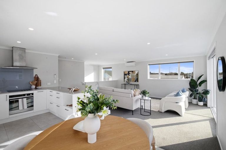 Photo of property in 45b Landscape Road, Pukekohe, 2120