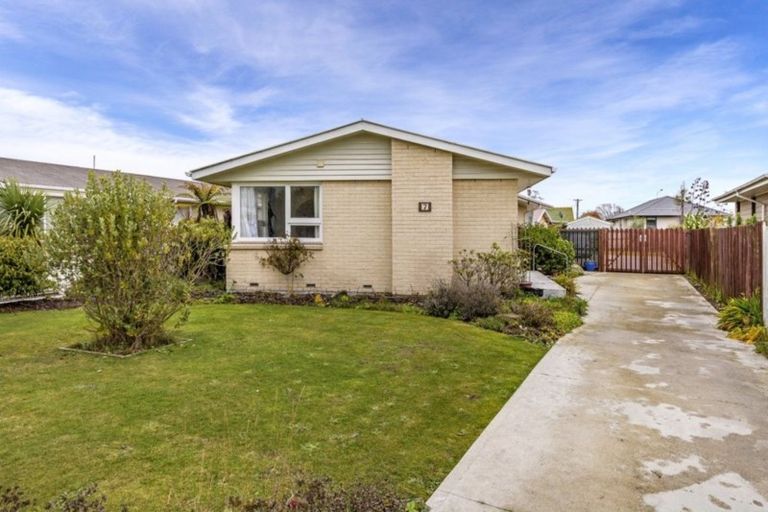 Photo of property in 7 Glenrowan Avenue, Avondale, Christchurch, 8061