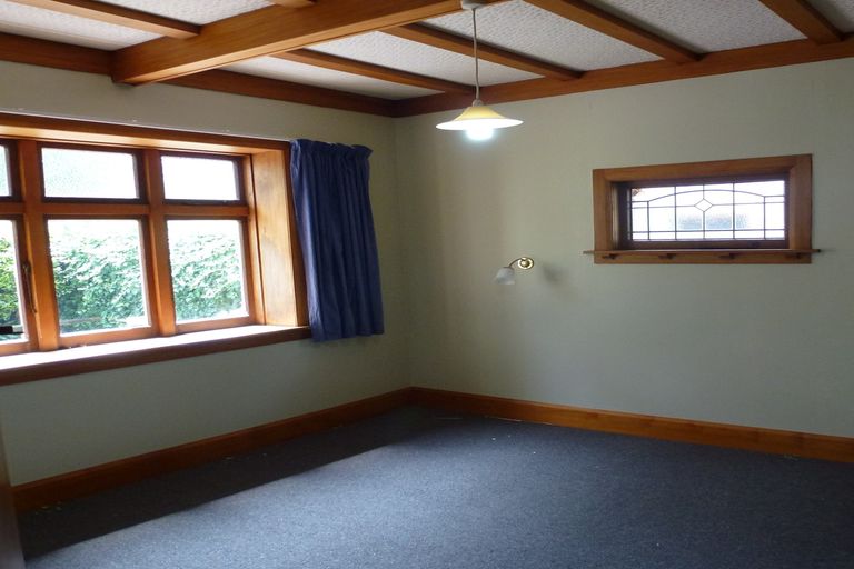 Photo of property in 24 Milverton Avenue, Hokowhitu, Palmerston North, 4410