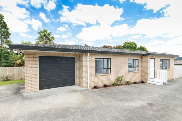 Photo of property in 94 Beach Haven Road, Beach Haven, Auckland, 0626