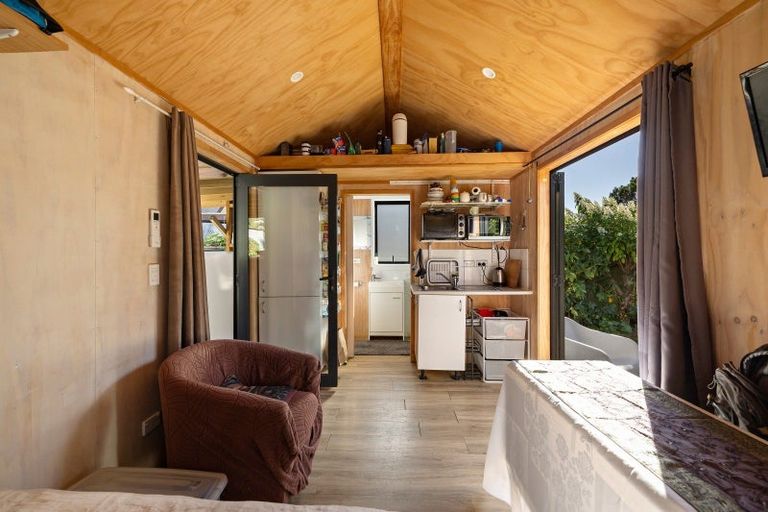 Photo of property in 8 Kawarau Place, Frankton, Queenstown, 9300